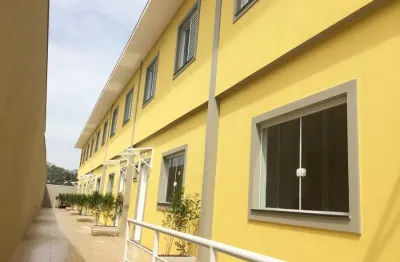 Venha morar em um sobrado em condominio com duas vagas mais depósito!!!!!!!