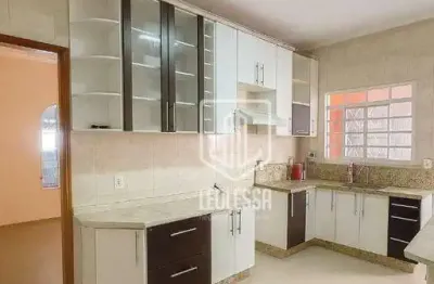 Casa com 2 quartos à venda na Rua Franca, 123, Bosque dos Eucaliptos, São José dos Campos