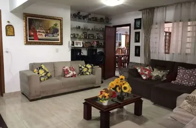 Casa com comodos comerciais e kitnets no setor jardim planalto casa de rua com 4 quarto(s) e 3 banheiro(s) à venda, 350 por r$ 2.600.000 no setor jardim planalto ad9838