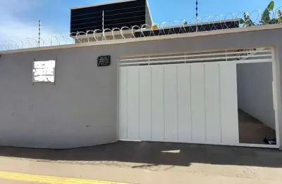 Casa  com 3 quartos, 1 suíte à venda , 137 m² casa de rua com 3 quarto(s) e 2 banheiro(s) à venda, 137 por r$ 680.000 no setor jardim alto paraiso ad13751