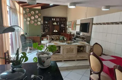 Casa térrea - lote inteiro casa de rua com 3 quarto(s) e 2 banheiro(s) à venda, 172 por r$ 750.000 no setor jardim atlântico st15015