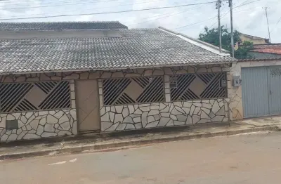 Casa jardim mariliza  4/4  1 suíte   casa de rua com 4 quarto(s) e 2 banheiro(s) à venda, 271 por r$ 900.000 no setor parque amazônia ta18241