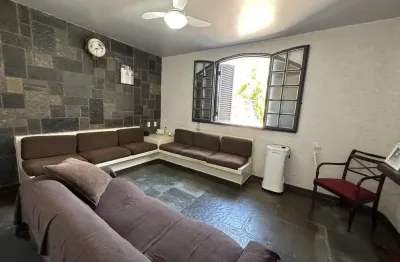 Casa térrea, lote grande no jardim américa casa de rua com 6 quarto(s) e 6 banheiro(s) à venda, 1282.5 por r$ 2.800.000 no setor jardim américa ax19937