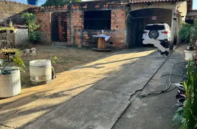 Casa de rua  casa de rua com 3 quarto(s) e 2 banheiro(s) à venda, 200 por r$ 380.000 no setor residencial caraibas  in21598