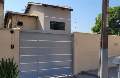 Sobrado no residencial piquia 2 casa de rua com 3 quarto(s) e 2 banheiro(s) à venda, 139.65 por r$ 950.000 no setor jardim vitoria st24460