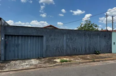 Casa vila regina casa de rua com 3 quarto(s) e 2 banheiro(s) à venda, 160 por r$ 380.000 no setor vila regina ad24495