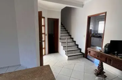 Sobrado no jardim américa casa de rua com 3 quarto(s) e 3 banheiro(s) à venda, 296.34 por r$ 990.000 no setor jardim américa in25031