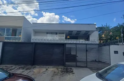 Sobrado gentil meireles casa de rua com 3 quarto(s) e 2 banheiro(s) à venda, 205.26 por r$ 950.000 no setor setor gentil meireles st25291