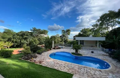 Casa térrea de 4 suítes no residencial aldeia do vale em goiânia/go casa em condomínio com 4 quarto(s) e 7 banheiro(s) à venda, 360 por r$ 3.850.000 no setor residencial aldeia do vale ad25378