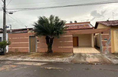 Casa usada sozinha no lote, jardim europa três quartos casa de rua com 3 quarto(s) e 3 banheiro(s) à venda, 223 por r$ 790.000 no setor jardim europa vn26204