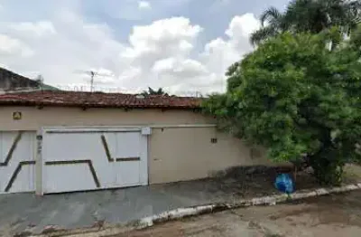 Casa setor coimbra  > próximo ao hiper moreira casa de rua com 3 quarto(s) e 3 banheiro(s) à venda, 340 por r$ 550.000 no setor setor coimbra ad26353