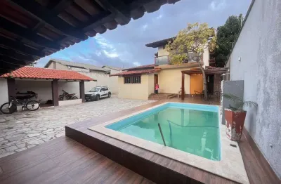 Sobrado com 257 m² na rua guimarães rosa em luziânia, próximo ao corpo de bombeiros sobrado com 3 quarto(s) e 3 banheiro(s) à venda, 257 por r$ 820.000 no setor parque estrela dalva ii vn26547
