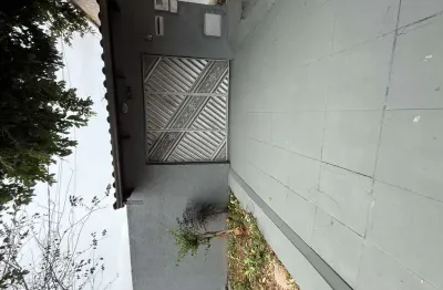 Casa no vila cristina  casa de rua com 4 quarto(s) e 1 banheiro(s) à venda, 230 por r$ 375.000 no setor vila cristina ad27257