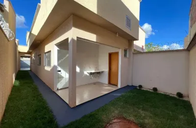 Casa setor mont serrat 3 quartos casa de rua com 3 quarto(s) e 2 banheiro(s) à venda, 103 por r$ 470.000 no setor jardim mont serrat in27324