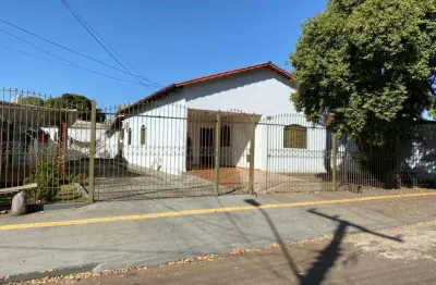 Casa no jardim américa rua c 130 a, lote com 18 metros de frente casa de rua com 3 quarto(s) e 2 banheiro(s) à venda, 210 por r$ 650.000 no setor jardim américa vn27875