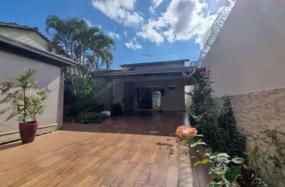 Belíssima casa 4 suítes prox. ao jardins madri casa de rua com 4 quarto(s) e 5 banheiro(s) à venda, 162 por r$ 980.000 no setor parque das paineiras (1,2,3 e 4 etapa) au28987