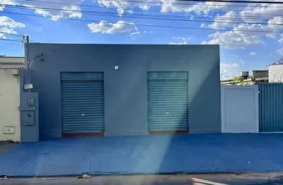 Vende-se casa residencial com sala comercial no setor criméia oeste casa de rua com 3 quarto(s) e 2 banheiro(s) à venda, 427 por r$ 590.000 no setor setor crimeia oeste in29702