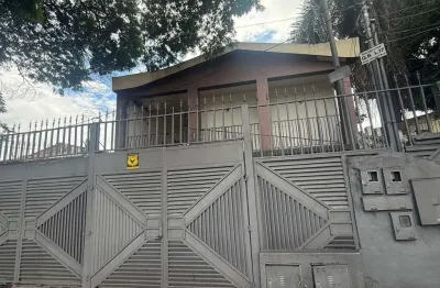 Casa à venda no setor leste universitário  casa de rua com 5 quarto(s) e 4 banheiro(s) à venda, 300 por r$ 850.000 no setor setor leste universitário ad29730