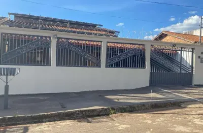 Casa jardim petropolis casa de rua com 3 quarto(s) e 2 banheiro(s) à venda, 250 por r$ 950.000 no setor residencial petrópolis ad30043
