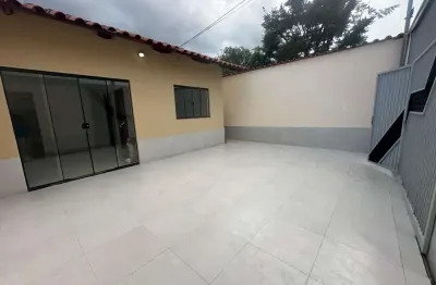Para morar e lucrar - casa privativa + 3 kitnets casa de rua com 3 quarto(s) e 2 banheiro(s) à venda, 240 por r$ 800.000 no setor jardins madri sl29687