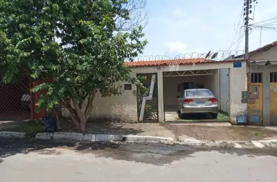 Casa térrea em conjunto cruzeiro do sul ap de goiânia casa de rua com 2 quarto(s) e 2 banheiro(s) à venda, 100 por r$ 430.000 no setor vila cruzeiro do sul ta31381