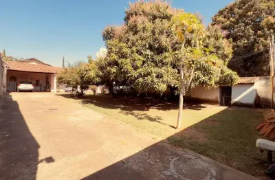 Casa 03 quartos a venda setor pedro ludovico casa de rua com 3 quarto(s) e 2 banheiro(s) à venda, 150 por r$ 800.000 no setor setor pedro ludovico au31607