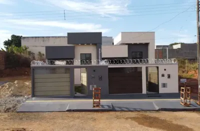 Casa térrea na região do goiânia viva casa de rua com 3 quarto(s) e 2 banheiro(s) à venda, 113 por r$ 550.000 no setor residencial dom rafael	 ad31819