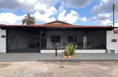 Casa casa de rua com 3 quarto(s) e 2 banheiro(s) à venda, 242 por r$ 650.000 no setor cidade satélite são luiz	 in31973