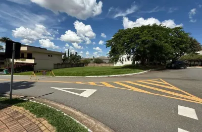 Grande terreno de esquina - jardim milão fgr área / terreno à venda, 916 por r$ 2.950.000 no setor jardins milão av32037