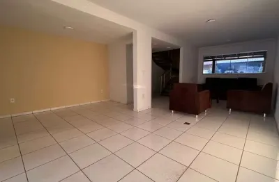 Casa residencial brasilia sul casa em condomínio com 2 quarto(s) e 3 banheiro(s) à venda, 210 por r$ 860.000 no setor setor ocidente da vila brasília	 ad32069