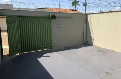 Casa com 3 quartos a venda no setor center ville casa de rua com 3 quarto(s) e 2 banheiro(s) à venda, 105 por r$ 400.000 no setor residencial center ville vt30098