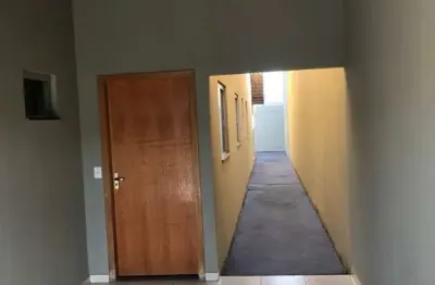 Casa com 3 quartos a venda no setor Center Ville Casa de Rua com 3 Quarto(s) e 2 banheiro(s) à Venda, 105.00 por R$ 379900.00 no setor Residencial Center Ville VT30098