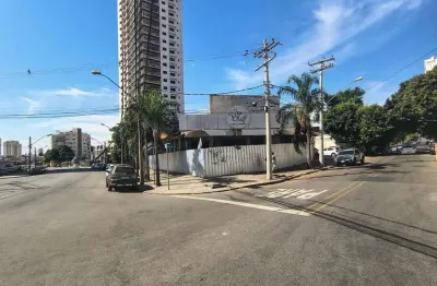 Imóvel comercial de  esquina  - sub - solo  30 vagas  , - térreo grande salão  - 1º  andar 02 apartamentos  vn31714