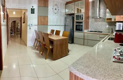 Linda casa 4q à venda - 360 m² casa de rua com 4 quarto(s) e 3 banheiro(s) à venda, 360 por r$ 880.000 no setor jardim colorado	 ad32319