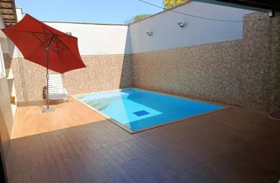 Casa 3 suítes e piscina no parque atheneu casa de rua com 3 quarto(s) e 5 banheiro(s) à venda, 159 por r$ 700.000 no setor parque atheneu au32470