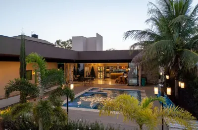 Casa 7q, sendo 6 suítes |lago corumbá iv - alto padrão  casa em condomínio com 7 quarto(s) e 6 banheiro(s) à venda, 340 por r$ 2.200.000 no setor zona rural vt32151