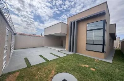 More perto de tudo no village garavelo = aparecida de goiânia casa de rua com 3 quarto(s) e 3 banheiro(s) à venda, 143 por r$ 690.000 no setor residencial village garavelo ad32651