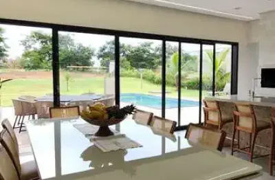Casa térrea - 4 suítes - 232m² - cond. aldeia dos sonhos casa em condomínio com 4 quarto(s) e 5 banheiro(s) à venda, 232 por r$ 2.000.000 no setor condomínio aldeia dos sonhos ax32650