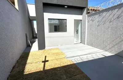 Casa à venda no setor buena vista – oportunidade única casa de rua com 2 quarto(s) e 2 banheiro(s) à venda, 65 por r$ 235.000 no setor residencial buena vista i ta32905