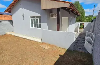 Casa de condomínio 270m² com 3 quartos atrás do ceasa goiânia. casa em condomínio com 3 quarto(s) e 2 banheiro(s) à venda, 125 por r$ 560.000 no setor sítio de recreio ipê au33171