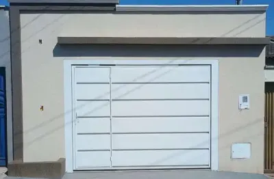 Excelente opção em casa com quintal no setor santa rita com um altissímo padrão em acabamento! casa de rua com 2 quarto(s) e 2 banheiro(s) à venda, 165 por r$ 310.000 no setor residencial forteville i