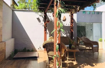 Vendo casa no jardins madri casa em condomínio com 4 quarto(s) e 6 banheiro(s) à venda, 338 por r$ 2.200.000 no setor jardins madri ax33754