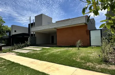 Casa condomínio parqville jacaranda casa em condomínio com 3 quarto(s) e 4 banheiro(s) à venda, 160 por r$ 950.000 no setor jardim cristal ax34627