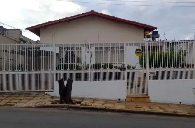 Casa centro de goiânia casa de rua com 7 quarto(s) e 5 banheiro(s) à venda, 400 por r$ 1.395.000 no setor setor sul ta34728