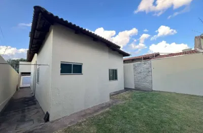 Casa 3 quartos rica em armários casa de rua com 3 quarto(s) e 3 banheiro(s) à venda, 135 por r$ 630.000 no setor jardim dos buritis au34974