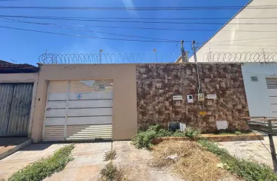 CASA NA REGIÃO DO JARDIM GUANABARA  Casa de Rua com 3 Quarto(s) e 2 banheiro(s) à Venda, 85.25 por R$ 375000.00 no setor Residencial Vale da Serra VN33882