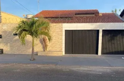 Casa 3Q/ 1 Suite c/ guarda roupa, Coz. c/ ármário, 2 Garagens, Estancia Itaguai, próx, Forum. Caldas Novas. Casa de Rua com 3 Quarto(s) e 3 banheiro(s) à Venda, 210.00 por R$ 495000.00 no setor Estânc