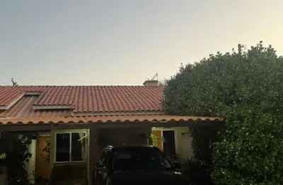 Vendo Casa Mobiliada no Residencial Brisas do Cerrado Casa em Condomínio com 3 Quarto(s) e 2 banheiro(s) à Venda, 249.86 por R$ 470000.00 no setor Residencial Brisas do Cerrado TA32186