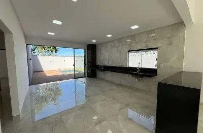 CASA TÉRREA SENADOR CANEDO Casa de Rua com 3 Quarto(s) e 4 banheiro(s) à Venda, 161.16 por R$ 650000.00 no setor Residencial Laranjeiras TR30408