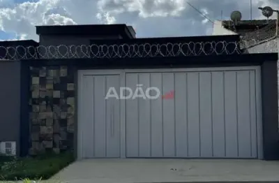 Oportunidade Jardim Helvecia 3 suites plenas Casa de Rua com 3 Quarto(s) e 4 banheiro(s) à Venda, 180.00 por R$ 809000.00 no setor Jardim Helvécia AD36145